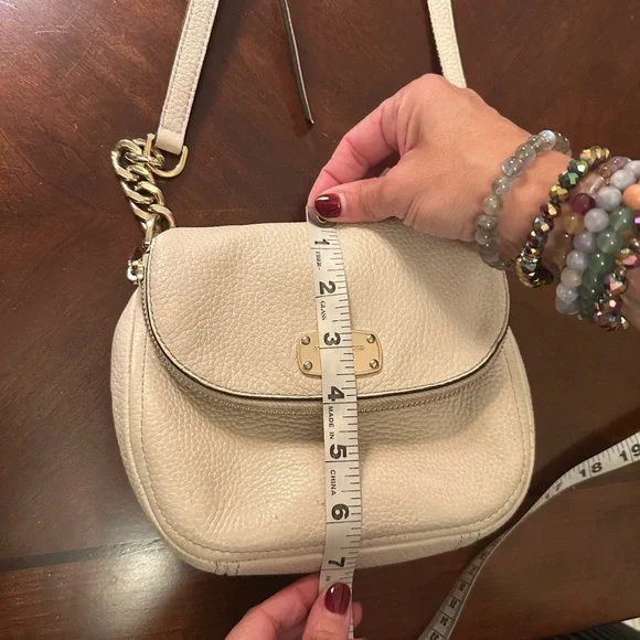 Michael Kors Bedford Flap Crossbody Bag – Ecru Pebbled Leather NWT - Picture 12 of 15